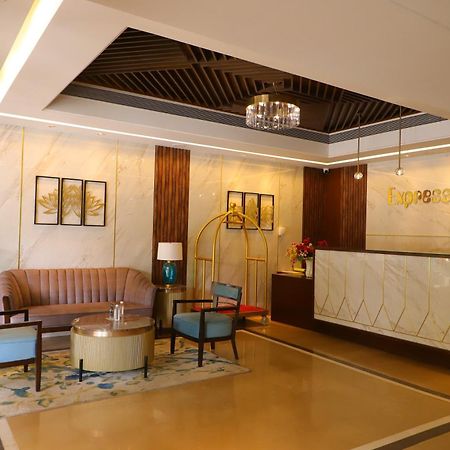 فندق إكسبريس إن Pālghar المظهر الخارجي الصورة